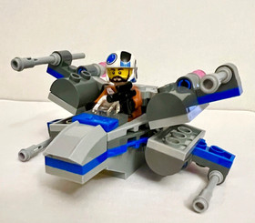 LEGO Star Wars Set #75125- RESISTANCE X-WING FIGHTER Microfighter & Minifig-used