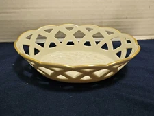 Lenox Fine Porcelain Wicker Server Trimmed In A Gold Color Dish