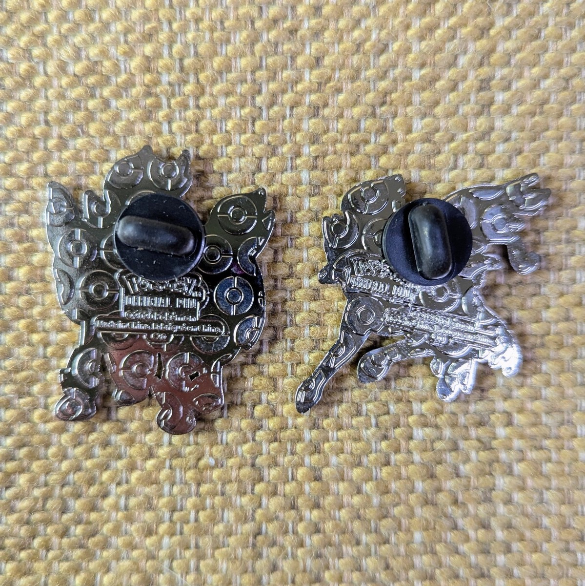 Pokemon Pin Zacian Zamazenta Badge Metal 2020 True Steel