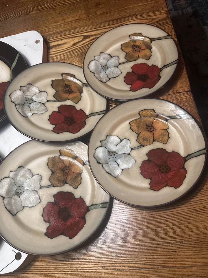 Juego de 8 amapolas pintadas Pfaltzgraff de 4 platos de cena y ensalada Foto 2 de 4