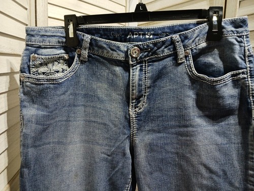 Apt 9 Womens Capri Pants Size 16 Light Blue Denim Embroidered Pockets Rhinestone - Picture 5 of 18