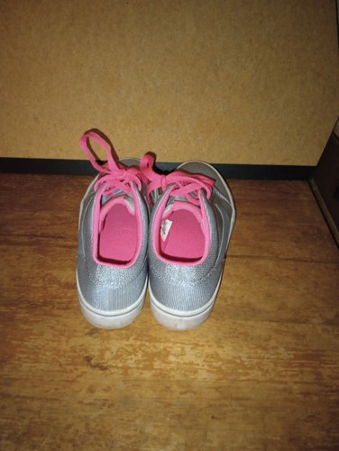 Nike Toki Low Sneakers Gray And Pink Girls Size 5.5 Y 2015 820347-006 - Picture 7 of 10