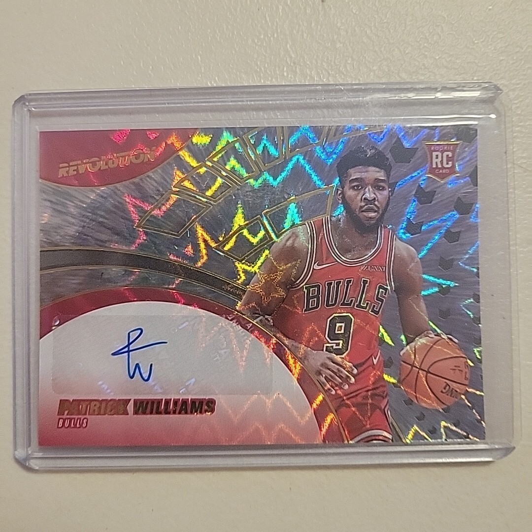 2020-21 Panini Revolution Patrick Williams Fractal Rookie Auto RC /100 Bulls NBA