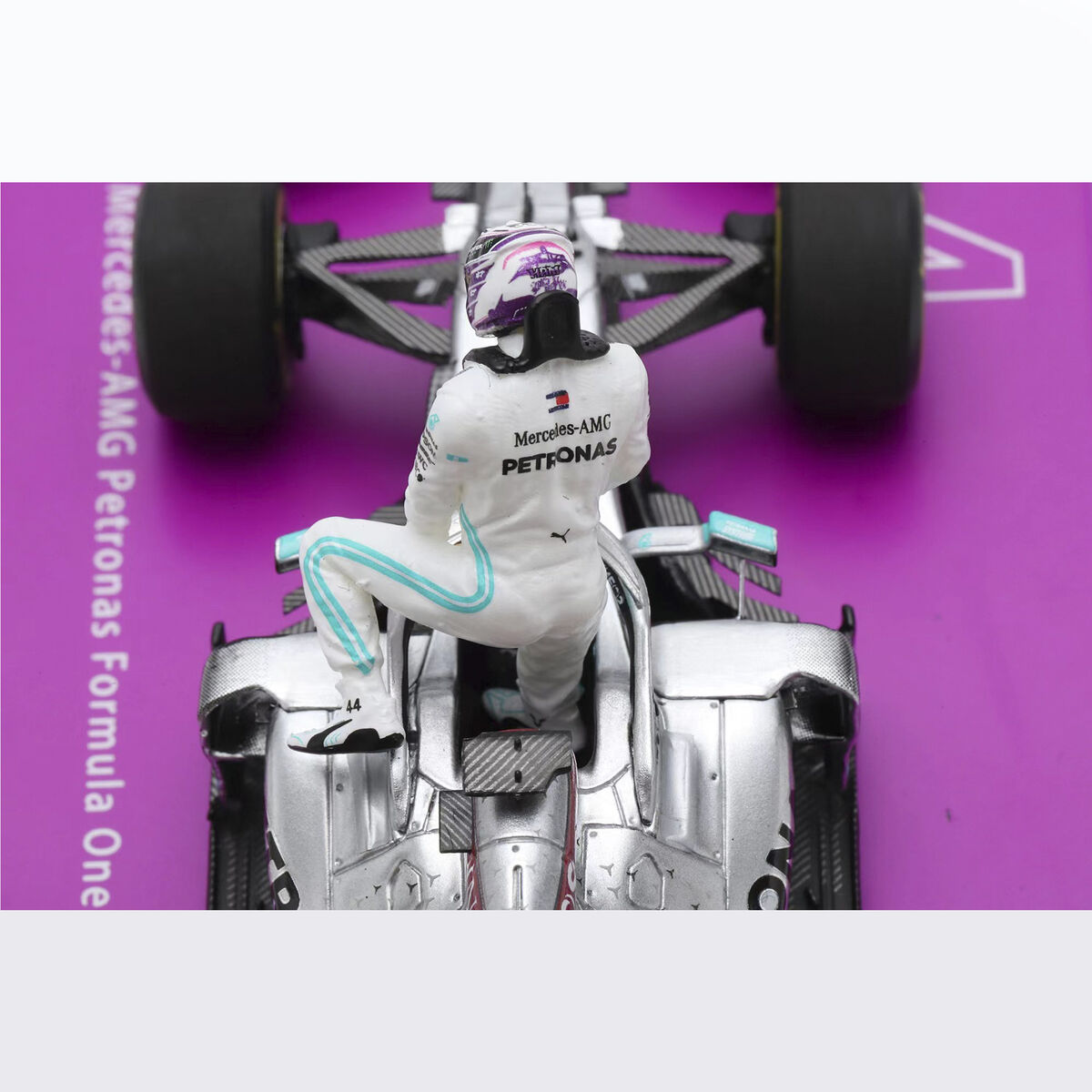 Spark 1:43 Model Lewis Hamilton Mercedes-AMG F1 W11 #44 Spark 1:43 Model Lewis Hamilton Mercedes-AMG F1 W11 #44