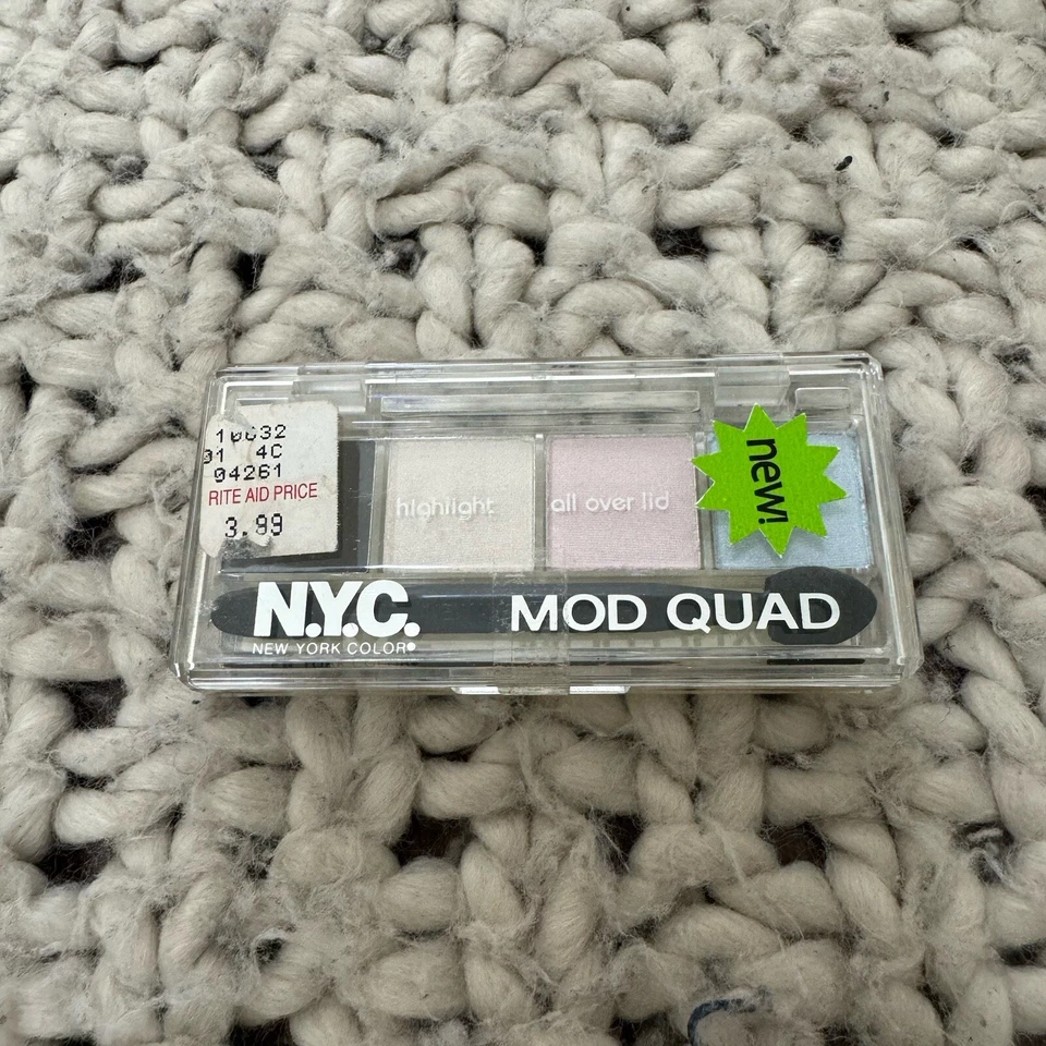 NYC New York Color Mod-Quad Creme Liner & Eyeshadows Kit 857B Go Green - Image 2 of 4