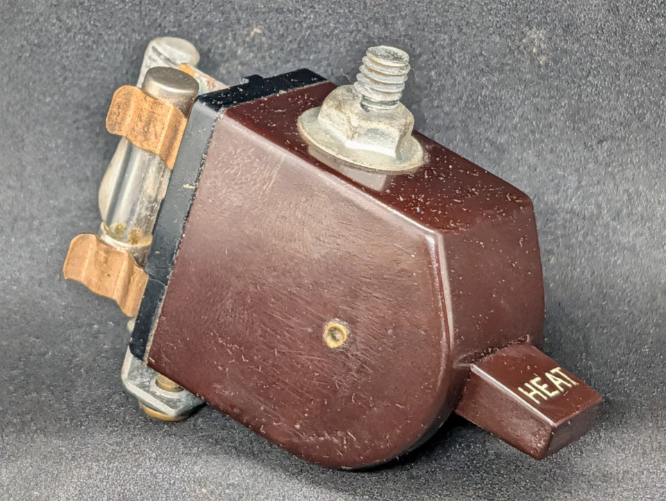 NORS 38-48 CHEVROLET PASS UTILITY & COMMERCIAL TRUCK DASH HEATER SWITCH 1997816 - Image 2 of 4