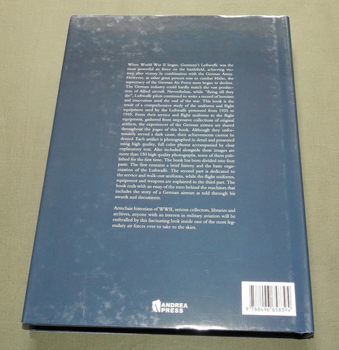 "DEUTSCHE LUFTWAFFE" GERMAN WW2 PILOT FLIGHT JACKET HELMET BOOTS REFERENCE BOOK - Picture 12 of 12