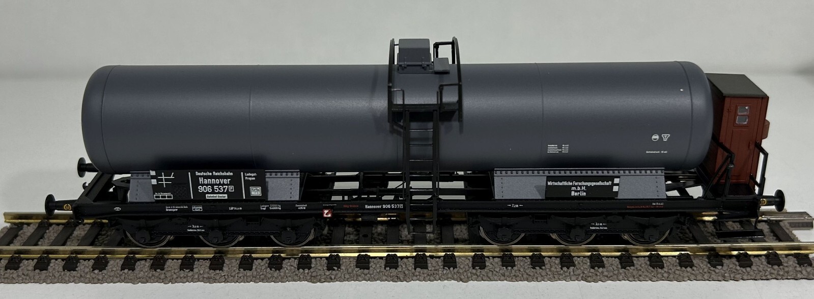 Picture 3 of 6