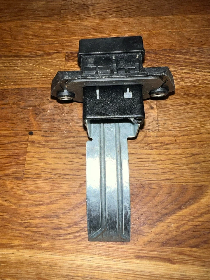 GENUINE FORD Escort Sierra Scorpio RS Cosworth MT75 Gearbox Reverse Light Switch - Image 2 of 4