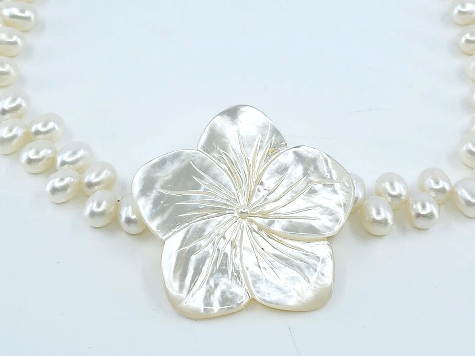 COLLAR DE PERLAS DE MADREPERLA TALLADAS DE COLECCIÓN con GENUINO DE AGUA DULCE Foto 2 de 4