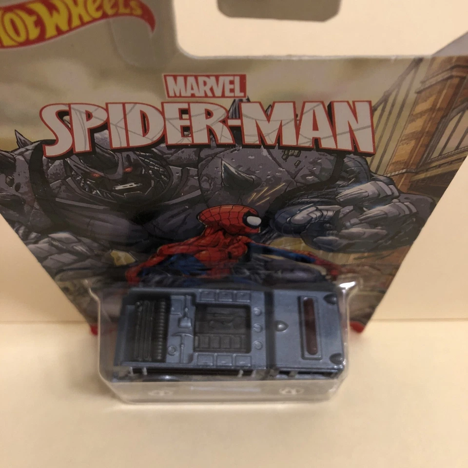 2013 Hot Wheels Spider-Man Fire-Eater Fire Truck #6 of 8 New - Image 2 of 3