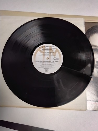 The Brothers Johnson *Light Up The Night *LP record A&M*1980 - Foto 6 di 6