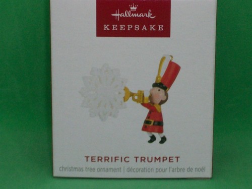 Hallmark 2024 Terrific Trompet - Juguete Musical Soldier 11th - Edición Limitada. - Nuevo en caja - Imagen 2 de 8