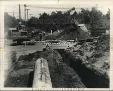 1951 Press Photo Natural Gas pipeline construction at Willowbrook School