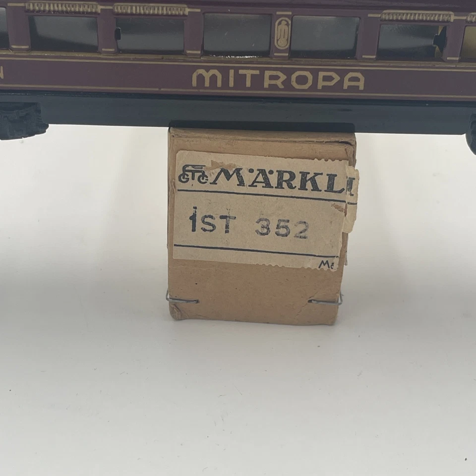 Vintage Marklin Mitropa Speisewagen 352 Express Diner Coach Maroon Tin HO - Image 2 of 4