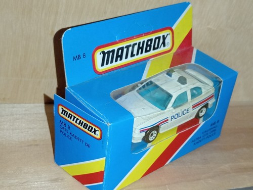 Matchbox Superfast / MB 179 - Vauxhall Astra - Opel Kadett - White - Police - Picture 2 of 4
