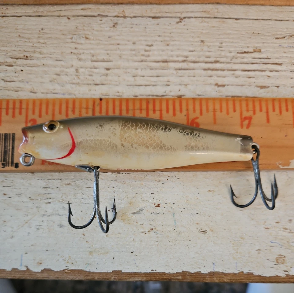 Vtg L&S "MIRROLURE" #9M-25. Shad Back-White Belly-Silver Scale color. Floater.  - Image 3 of 4