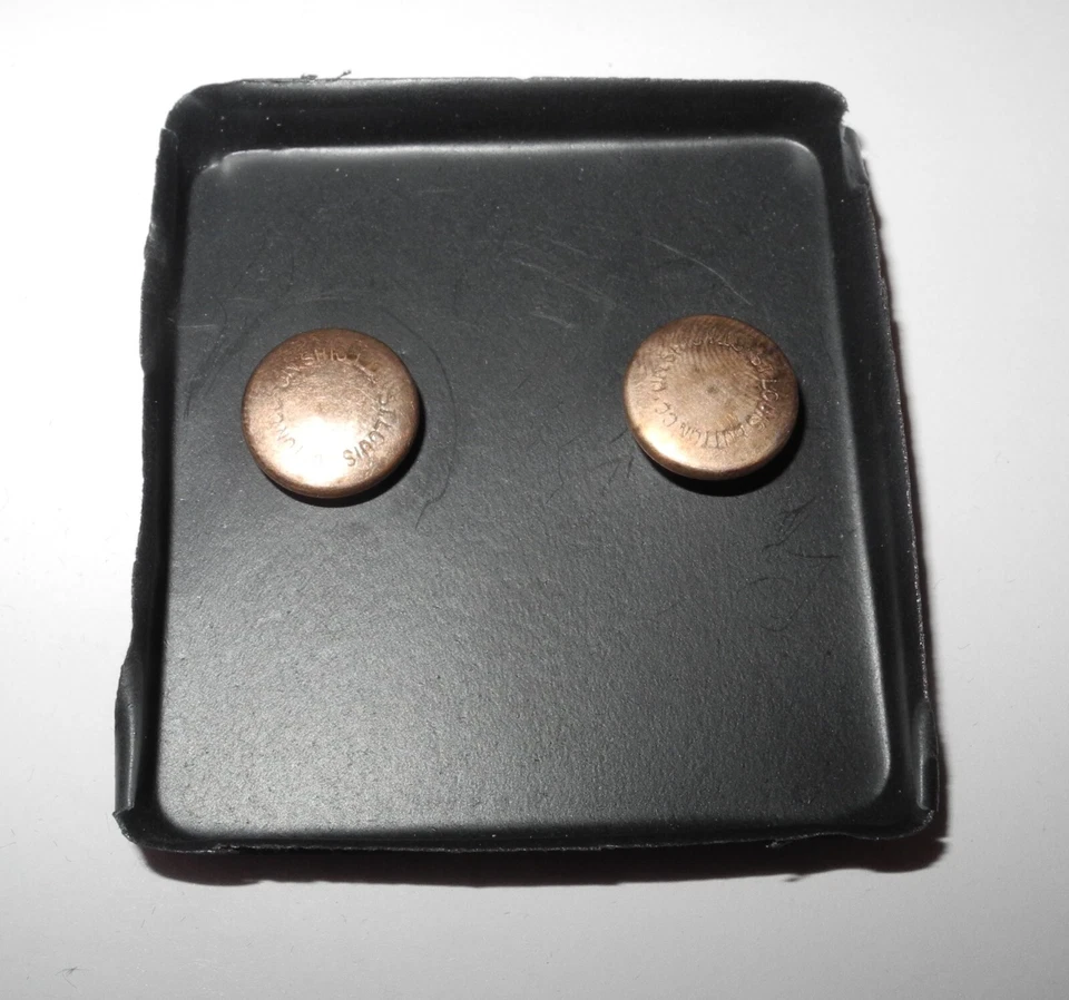 Gemelos de recuerdo del estadio de los Boston Braves de béisbol de los años 40 botones fichas Foto 3 de 4