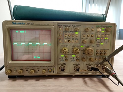Tektronix 2445A 150MHz 4 Ch Analog Oscilloscope, manual - Bild 5 von 8