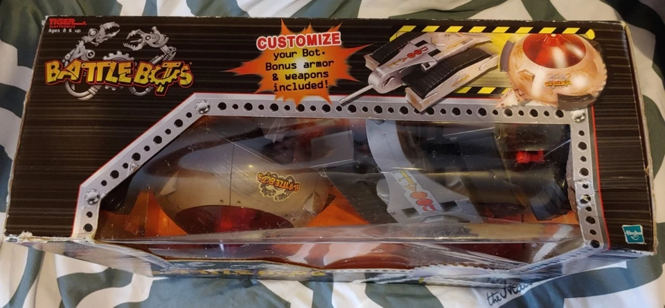 HASBRO TIGER 2 RC Battlebots DOOALL vs. BLENDO Custom Series Boxed 2001 Vintage - Image 2 of 4