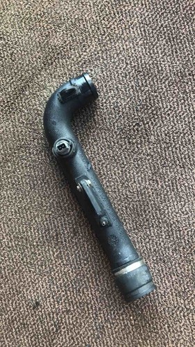 8d0145840a TURBO LADELUFTKÜHLER ROHR SCHLAUCH für VOLKSWAGEN PASSAT