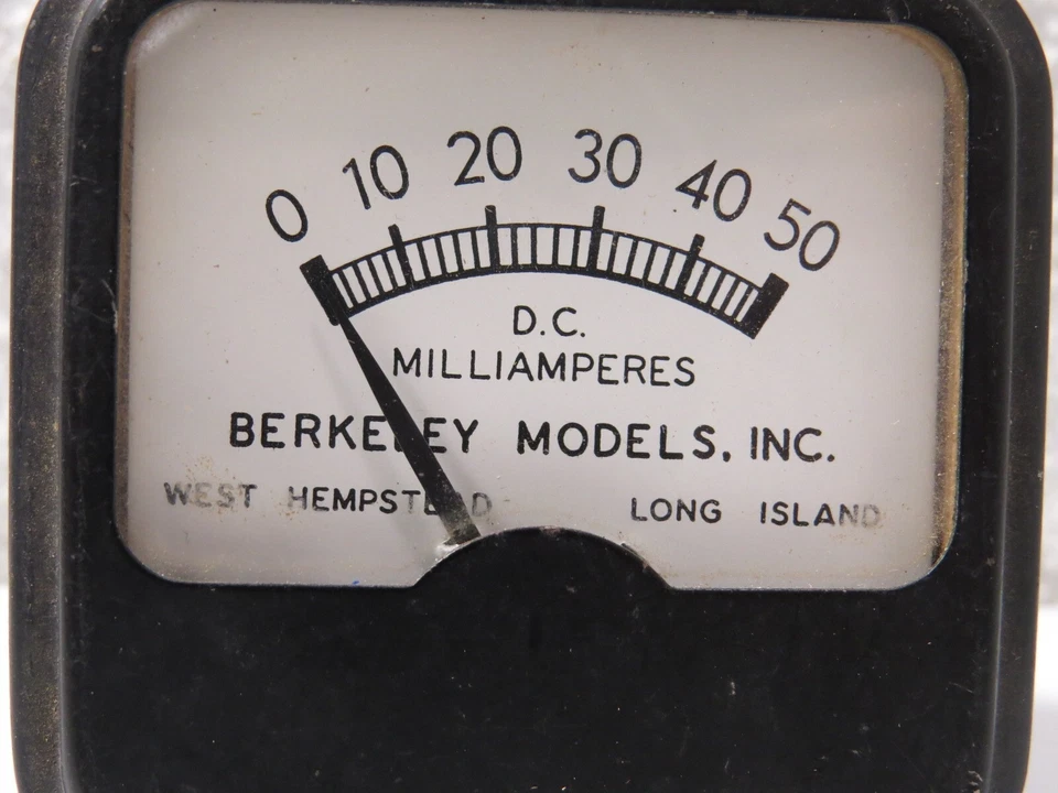 Vintage Berkeley Models 0 - 50 DC Milliamperes Meter West Hempstead Long Island - Image 2 of 4