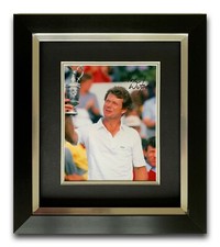 TOM WATSON HAND SIGNED FRAMED PHOTO DISPLAY - GOLF AUTOGRAPH - CHAMPION.