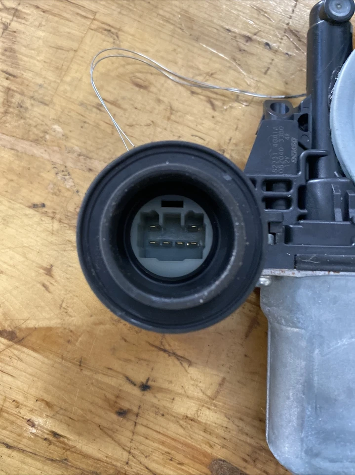 Conjunto de motor y reguladores ventana trasera INFINITI Nissan Q50 G37 LH 82731-4GAIA Foto 4 de 4