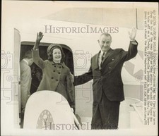 1966 Press Photo President Johnson and First Lady en route to the Far East, VA