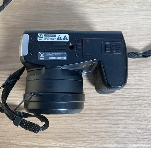 Fujifilm FinePix S8100fd 10MP Digital Bridge Camera 18x Optical Zoom - Tested - Picture 13 of 16