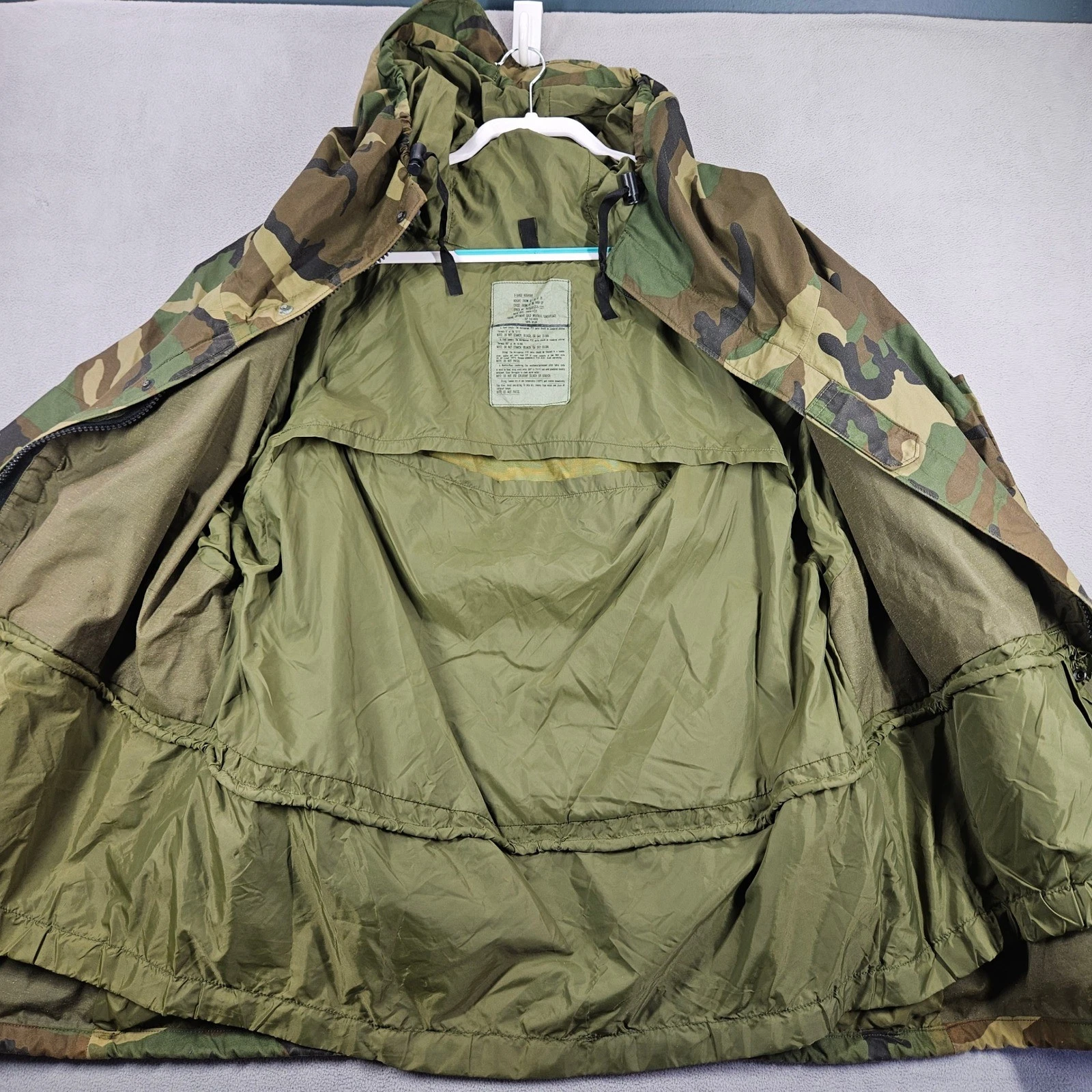US Military Extended Cold Weather Parka Mens XL Hooded Camo Woodland Jacket - product detail image 10