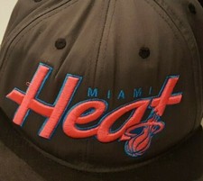 vintage snapback miami heat script sports rare snapback