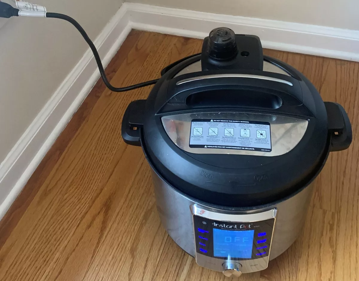 Instant Pot Max 6-qt. Programmable Pressure Cooker