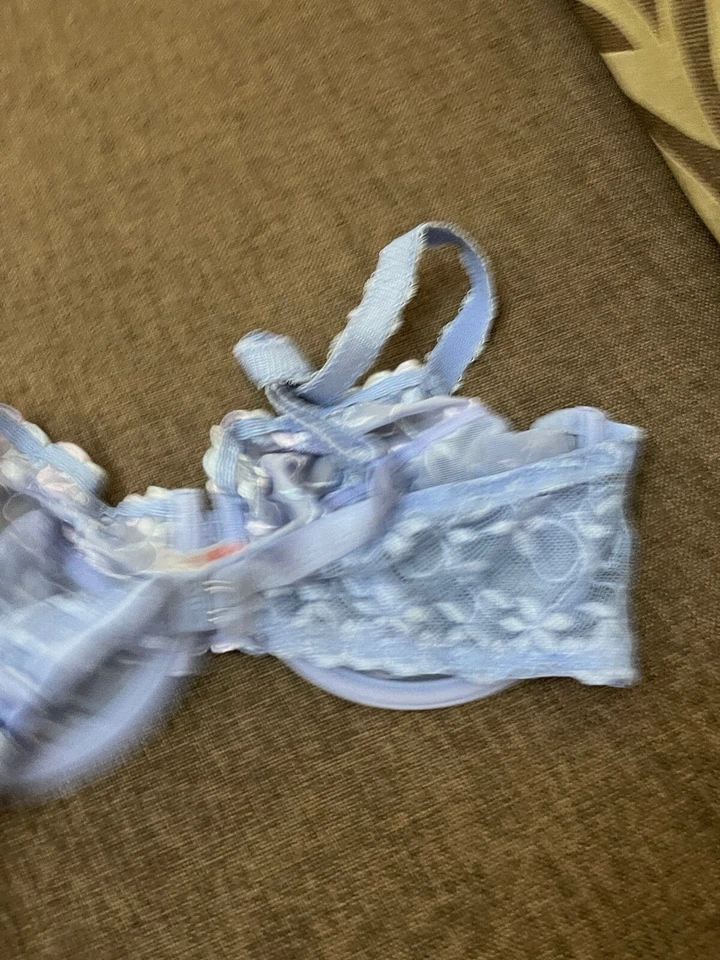 Triumph tamanho EUA 36D EU 80D IT 3D sem enchimento underwired violeta   - Imagem 4 de 4