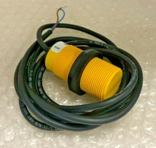 NEW  TURCK  BI10-S30-AZ3X/S100 13719  Inductive sensor 
