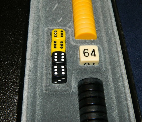 Quatro Circular Backgammon board game 1982 - 100% complete-large board edition - Picture 10 of 12