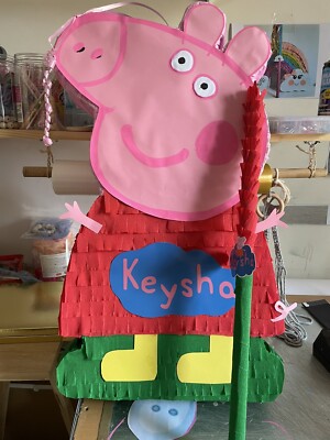 PINATA Peppa Pig GARNIE Spielzeug und Süßigkeiten mit Stab personalisierbar