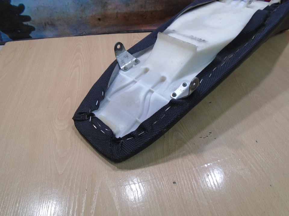 Suzuki RMZ 450 2008 asiento (A) 08 RMZ450 Foto 4 de 4