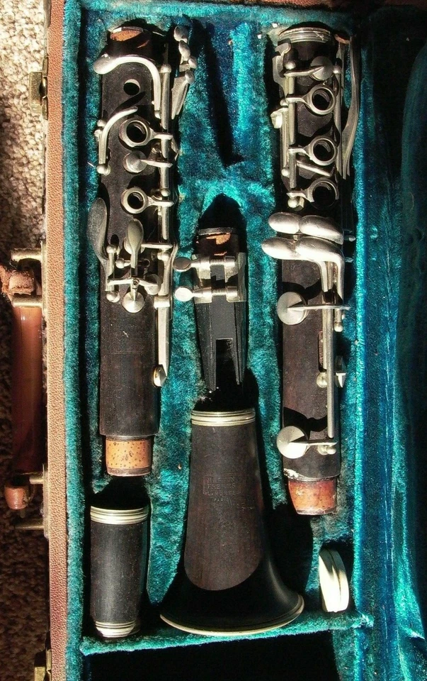Martin Freres LaMonte Paris Grenadilla Wood Clarinet #2 in the Blue velvet cased - Image 2 of 4