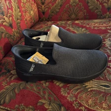 Skechers Womens Go Walk Joy Walking Black Casual Shoes Sneakers 124187 Size 10