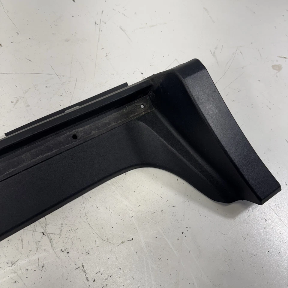 OEM 2018-2024 CHEVROLET EQUINOX PANEL BASCULANTE TRASERO DERECHO MOLDURA 84167857 Foto 4 de 4