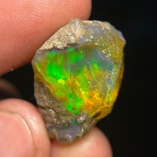 31,80 karatowy opal wieloogniowy szorstki naturalny opal etiopski surowy welo opal kamień szlachetny