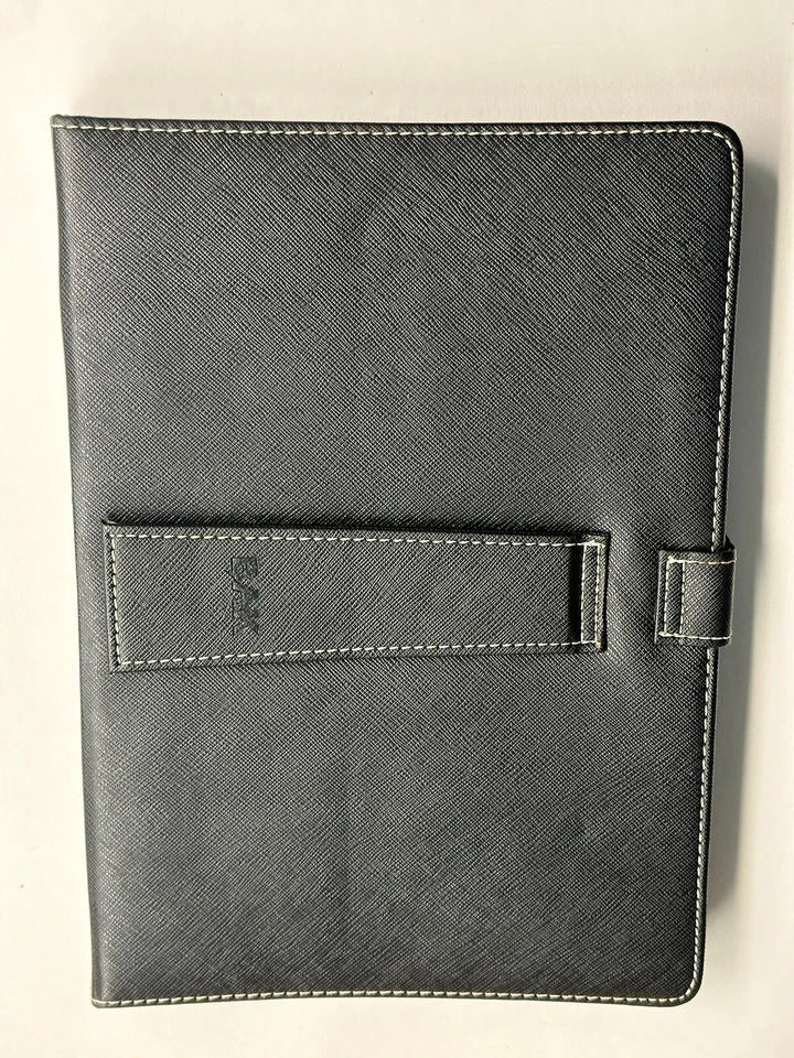 keyboard case for 10 Inches tablet Color Black, input and USB cable. - Image 3 of 4