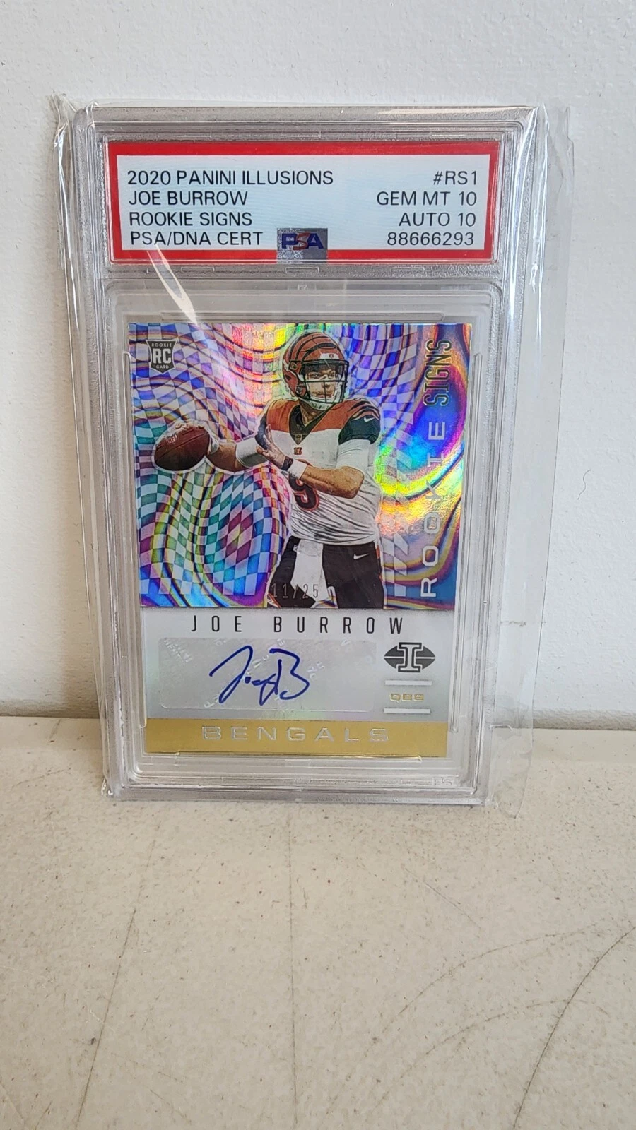 Joe Burrow Panini Illusions Rookie Signs #RS1 Base