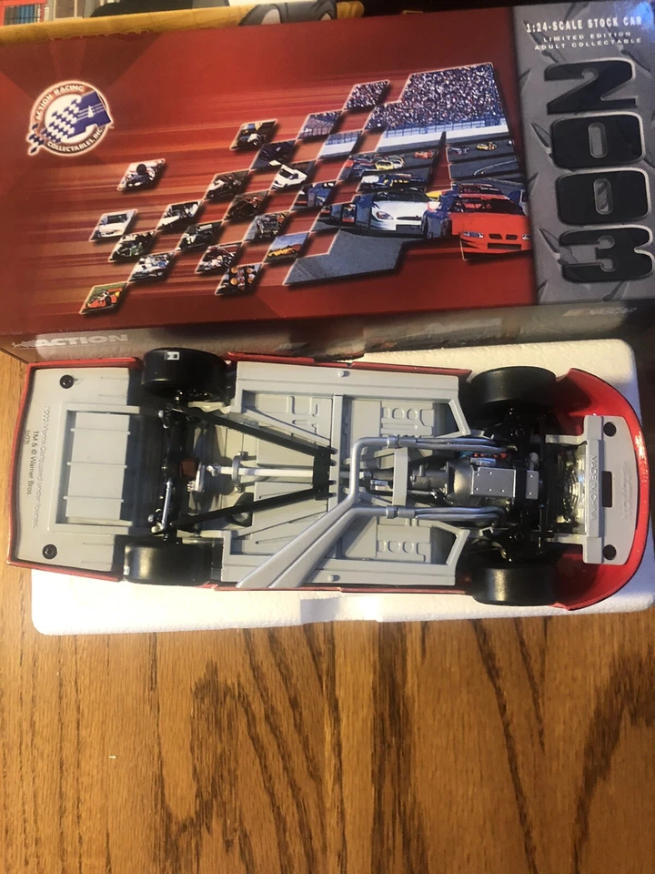 JOE NEMECHEK #25 UAW Delphi LOONEY TUNES 2003 Monte Carlo 1:24 Scale AUTOGRAPHED - Image 4 of 4