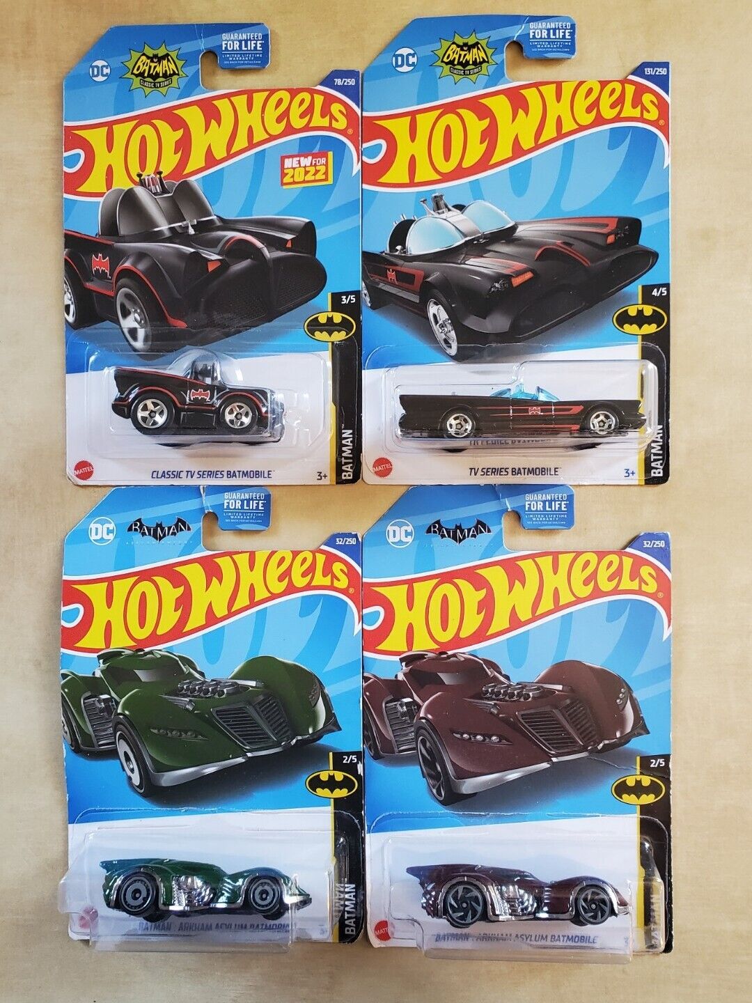 Carrinho Hot Wheels Batmobile Arkham Asylum Batman 2022 em Promoção na  Americanas