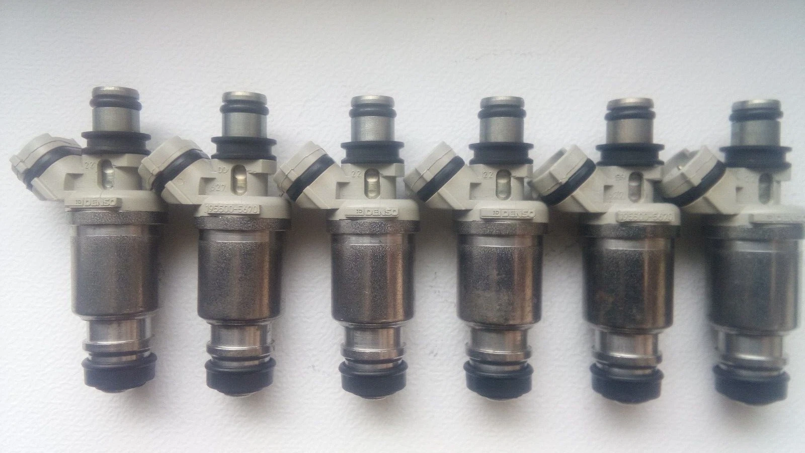 DAITO プロフェッショナルモデル 2ML-205 Mitsubishi Montero Pajero II 3.0 V6 195500-5670 MD308861 Original