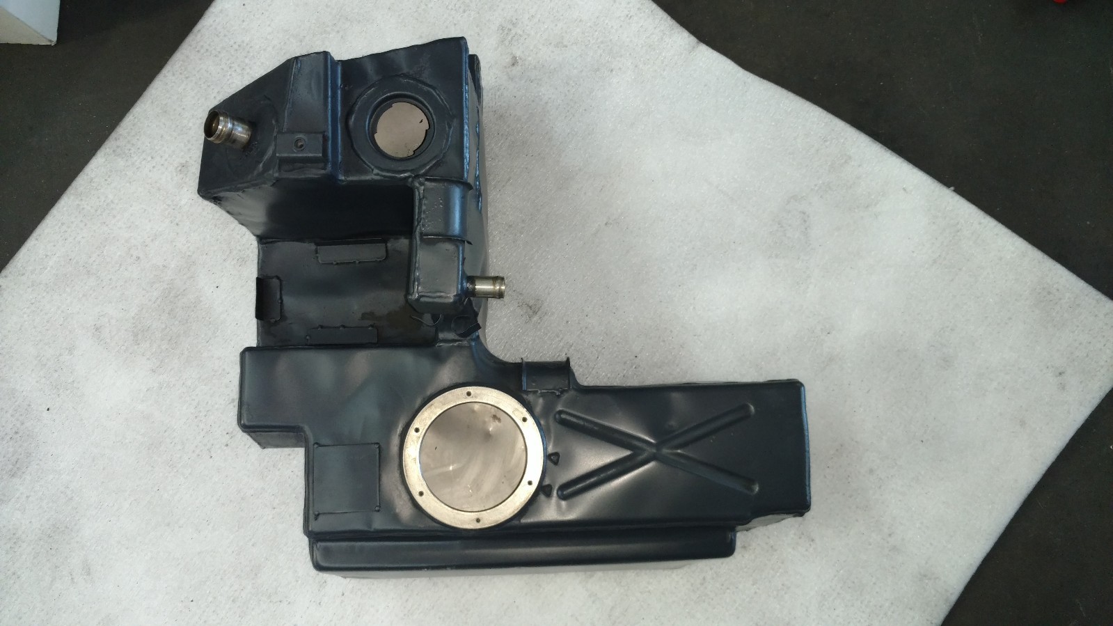 LAMBORGHINI GALLARDO SPYDER PASSENGER RIGHT SIDE FUEL GAS TANK OEM 407201076A