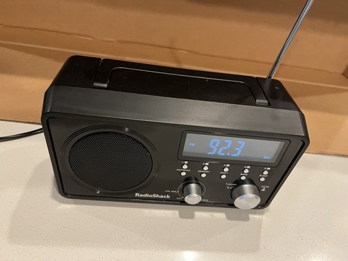 Radio Shack AM/FM Portable Radio – Digital Table Radio Receives All NOAA Weather - Picture 3 of 9