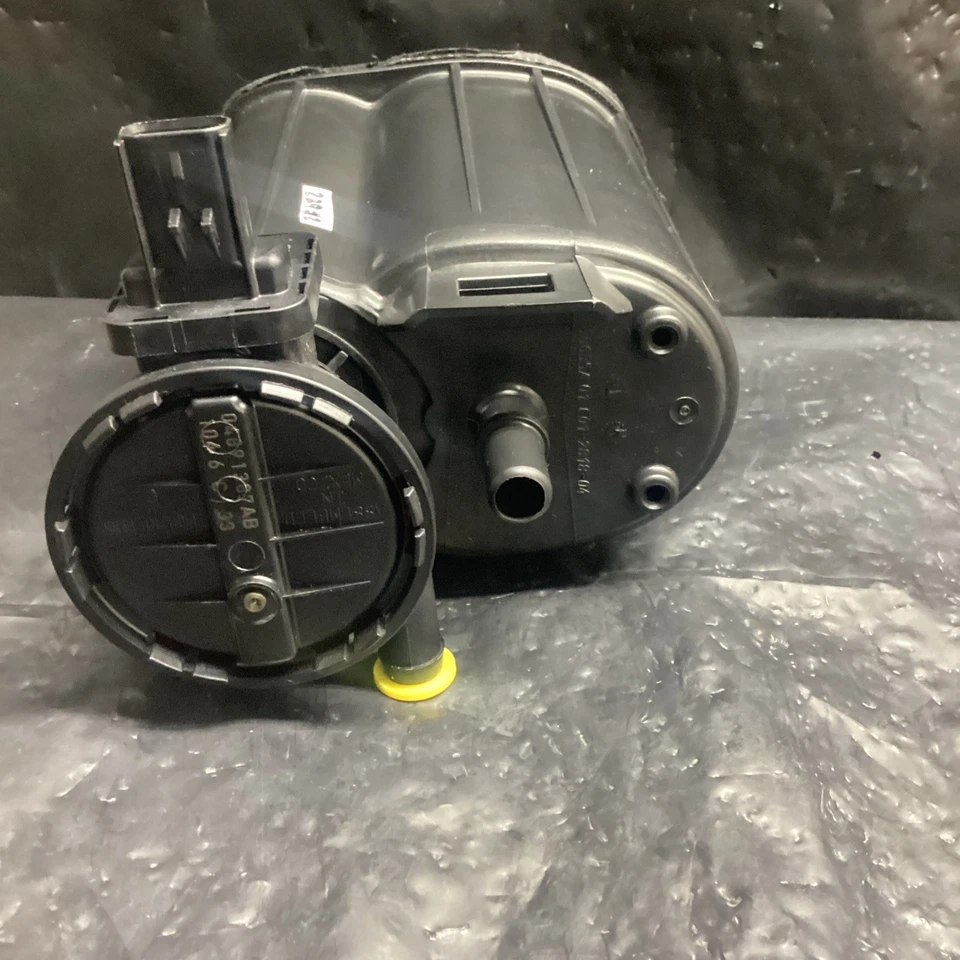 Nuevo bote de vapor de combustible Mopar 2003-2006 300M Sebring Stratus 04891386AD fabricante de equipos originales Foto 4 de 4